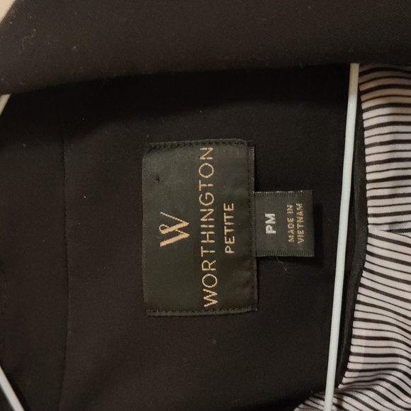 Black Blazer - Picture 3 of 3